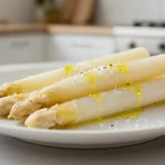 Heerlijke witte asperges bereid in de Airfryer voor een perfecte knapperigheid.